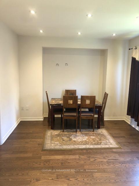 Photo 6 of 46 Hashmi Place, Brampton, Credit Valley — HOMEH
