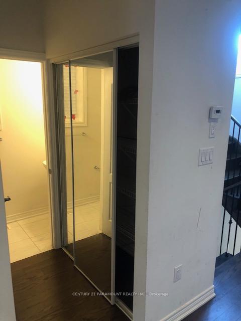 Photo 9 of 46 Hashmi Place, Brampton, Credit Valley — HOMEH