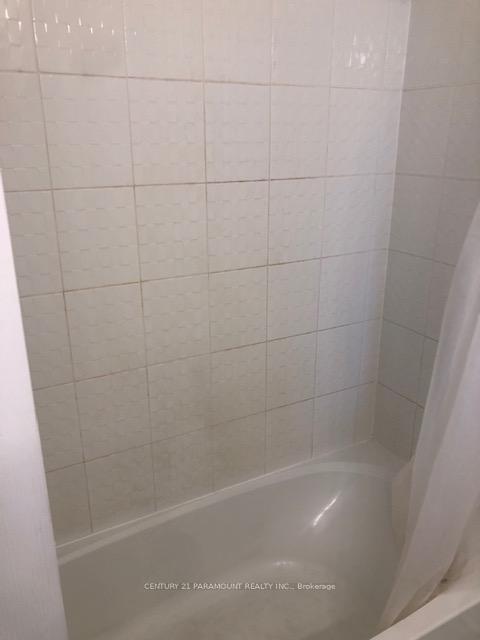 Photo 20 of 46 Hashmi Place, Brampton, Credit Valley — HOMEH