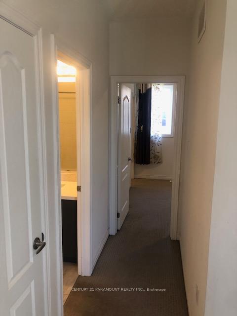 Photo 23 of 46 Hashmi Place, Brampton, Credit Valley — HOMEH