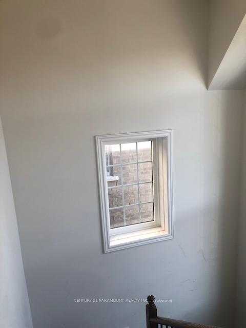 Photo 24 of 46 Hashmi Place, Brampton, Credit Valley — HOMEH