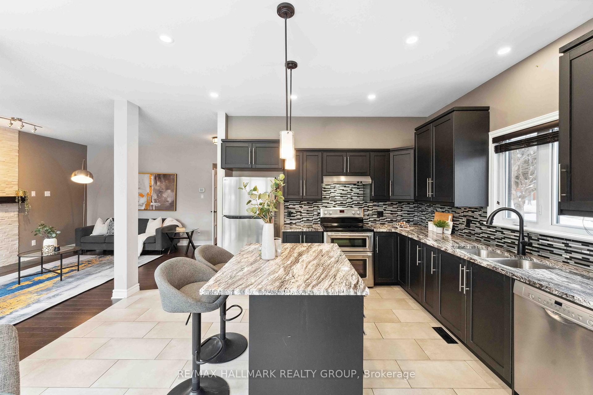 Photo 5 of 30 Avonhurst Avenue, Ottawa, Barrhaven - Longfields — HOMEH
