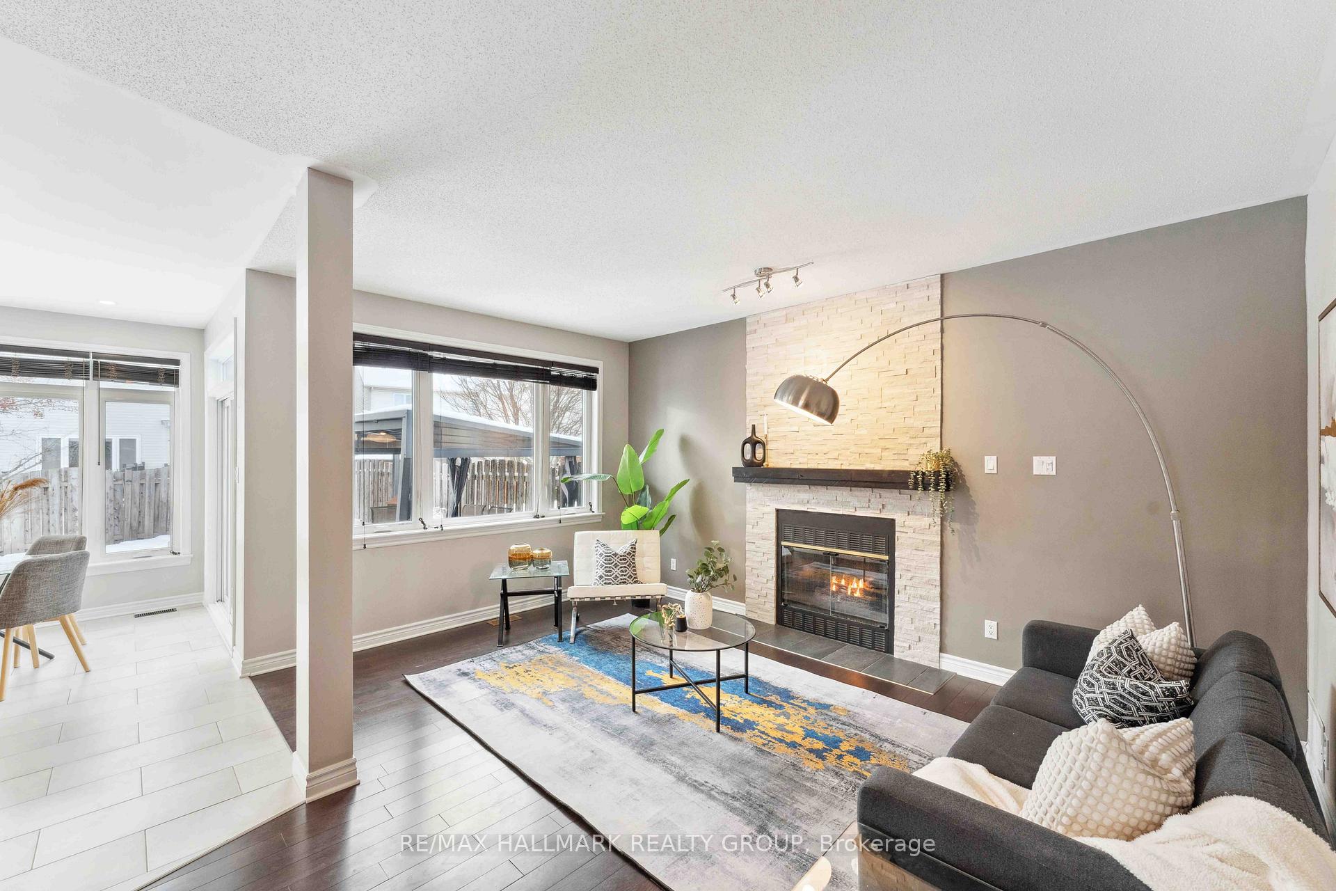 Photo 9 of 30 Avonhurst Avenue, Ottawa, Barrhaven - Longfields — HOMEH