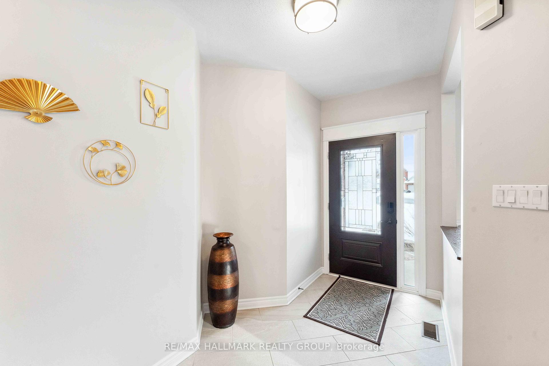 Photo 16 of 30 Avonhurst Avenue, Ottawa, Barrhaven - Longfields — HOMEH