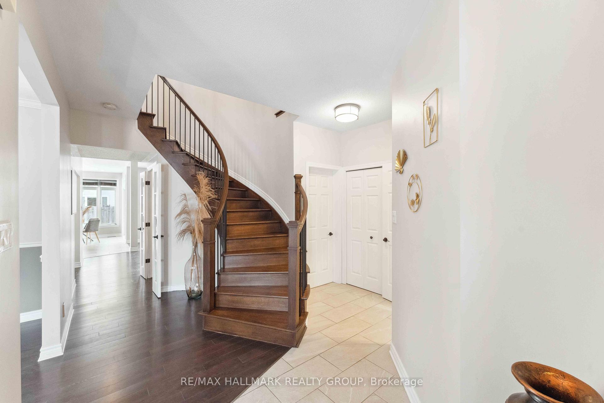 Photo 17 of 30 Avonhurst Avenue, Ottawa, Barrhaven - Longfields — HOMEH