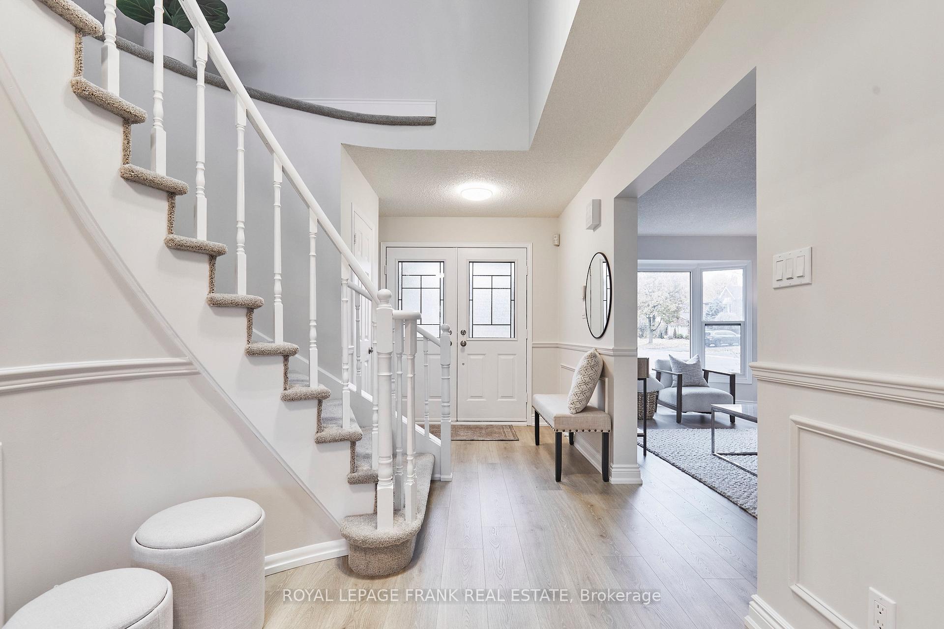 Photo 2 of 920 Royal Orchard Drive, Oshawa, Pinecrest — HOMEH
