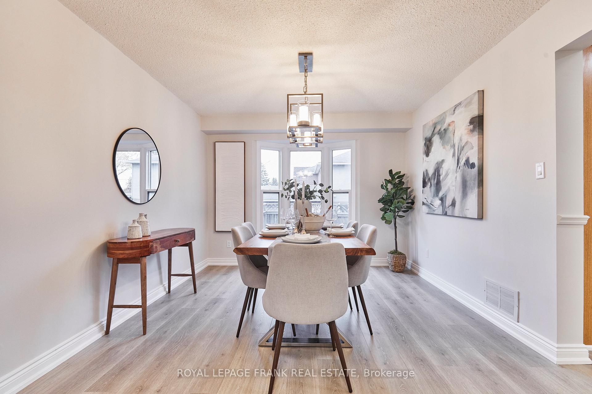 Photo 9 of 920 Royal Orchard Drive, Oshawa, Pinecrest — HOMEH