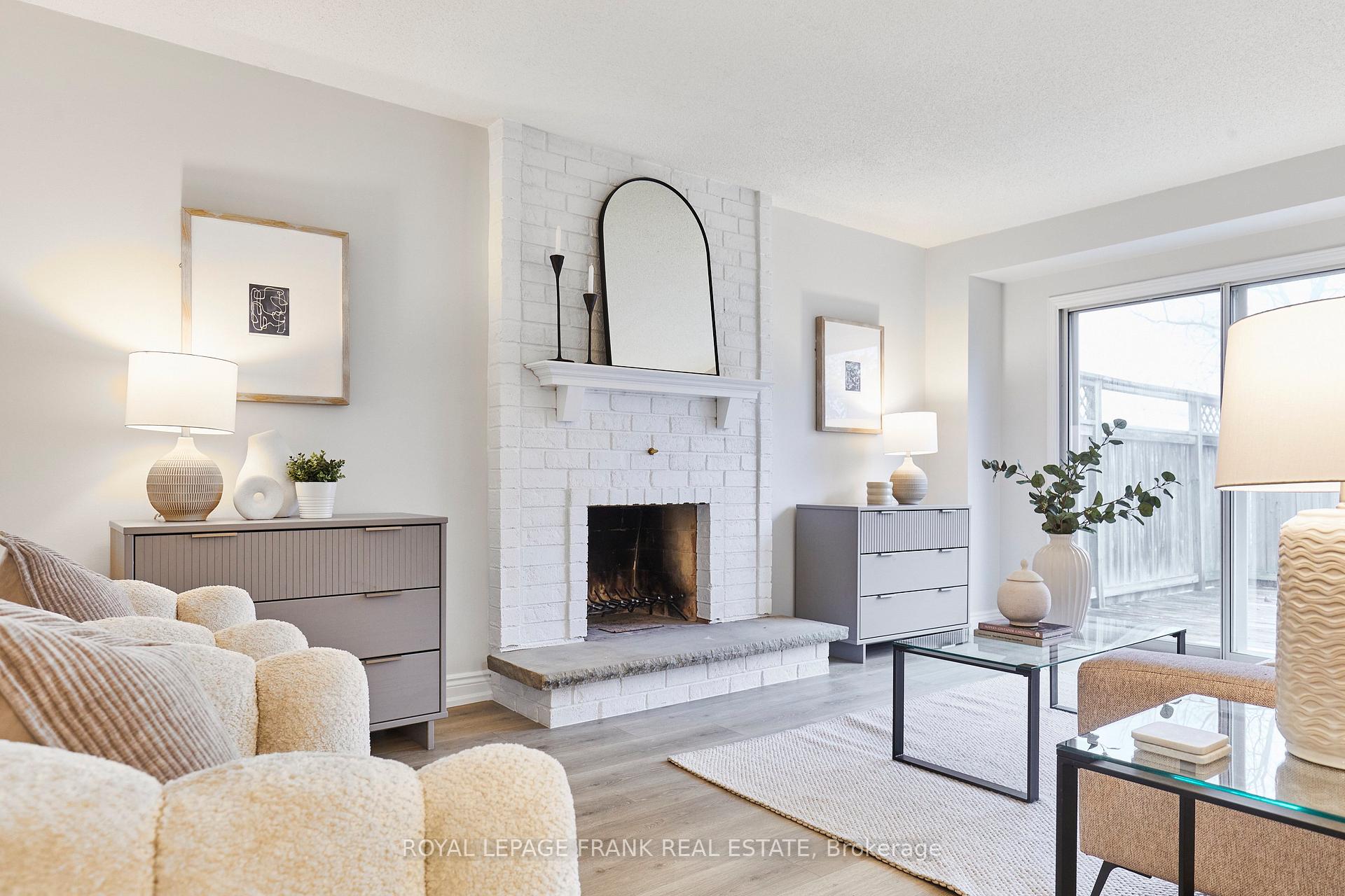 Photo 10 of 920 Royal Orchard Drive, Oshawa, Pinecrest — HOMEH