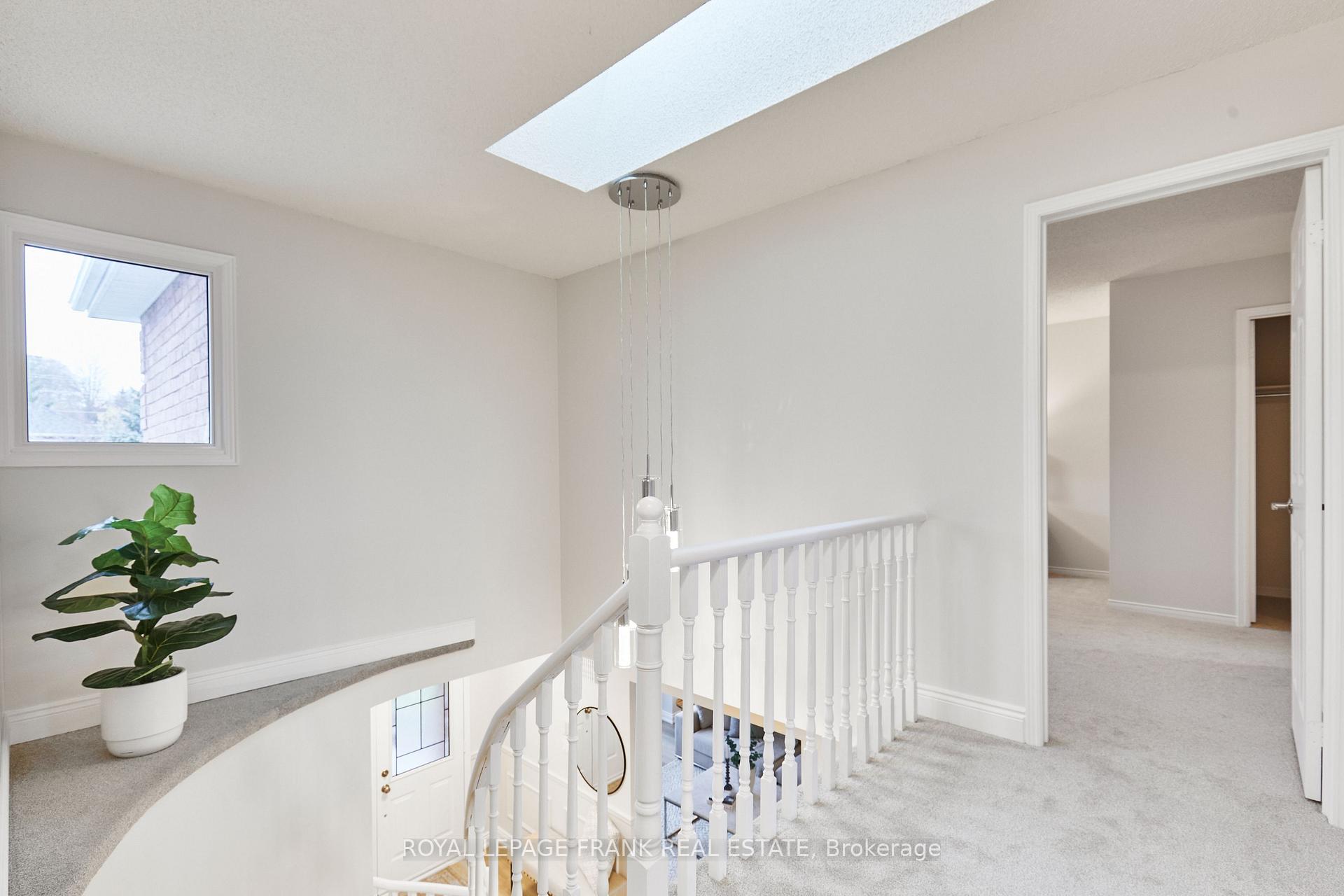Photo 17 of 920 Royal Orchard Drive, Oshawa, Pinecrest — HOMEH