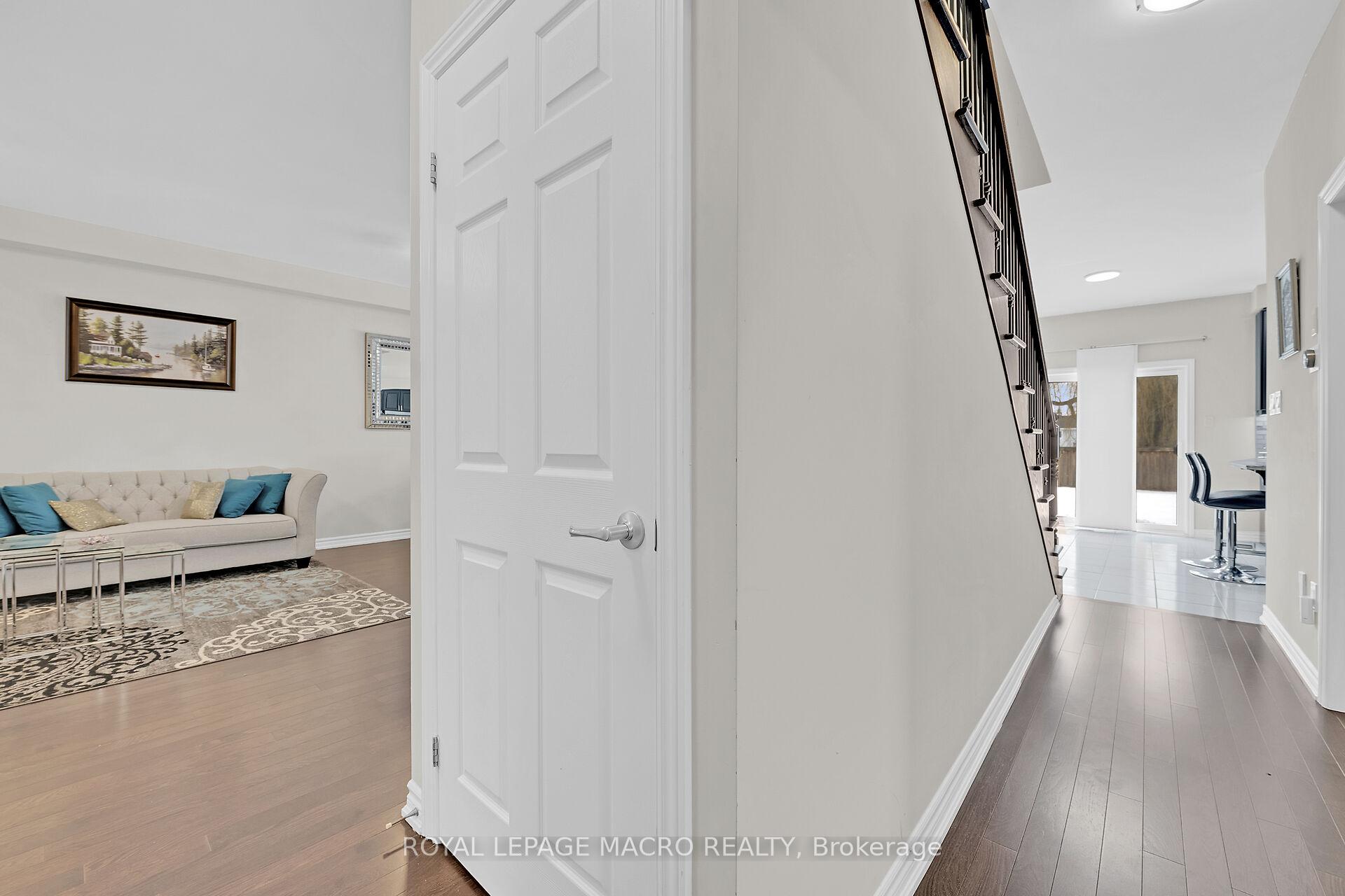 Photo 8 of 88 Bellroyal Crescent, Hamilton, Stoney Creek Mountain — HOMEH