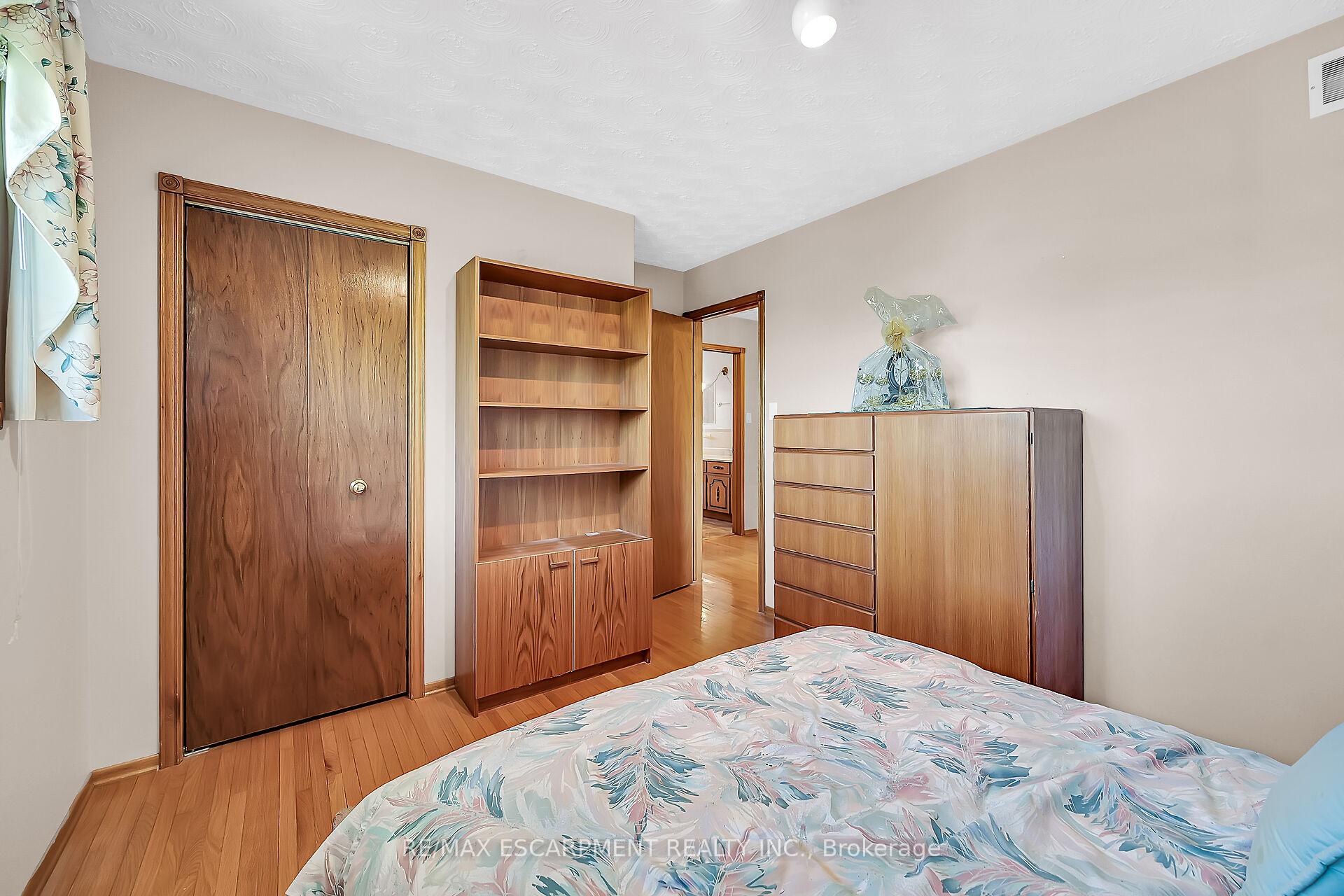 Photo 25 of 65 Ellington Avenue, Hamilton, Stoney Creek — HOMEH