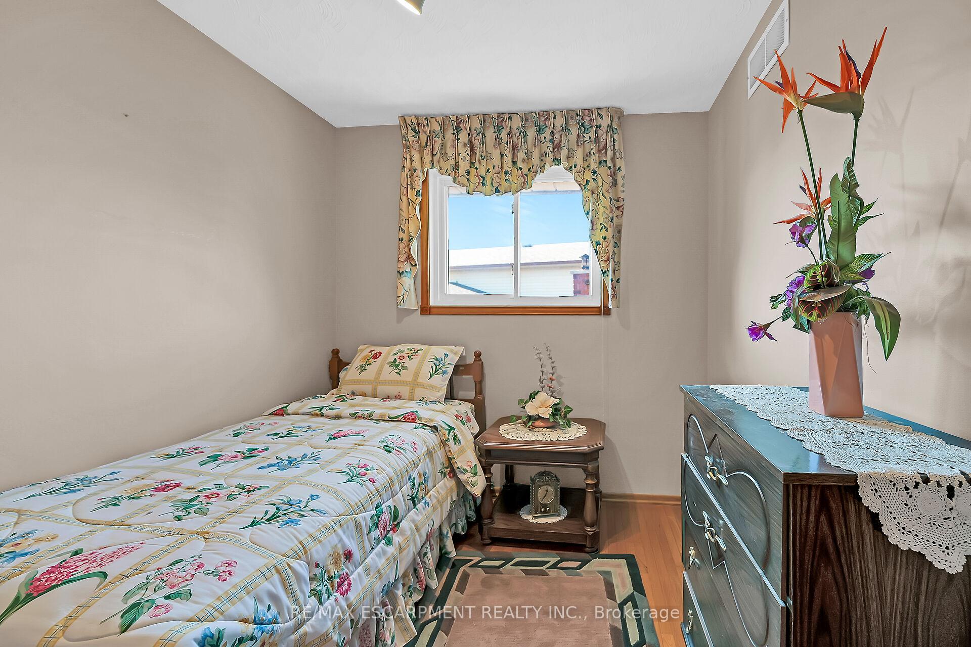 Photo 26 of 65 Ellington Avenue, Hamilton, Stoney Creek — HOMEH