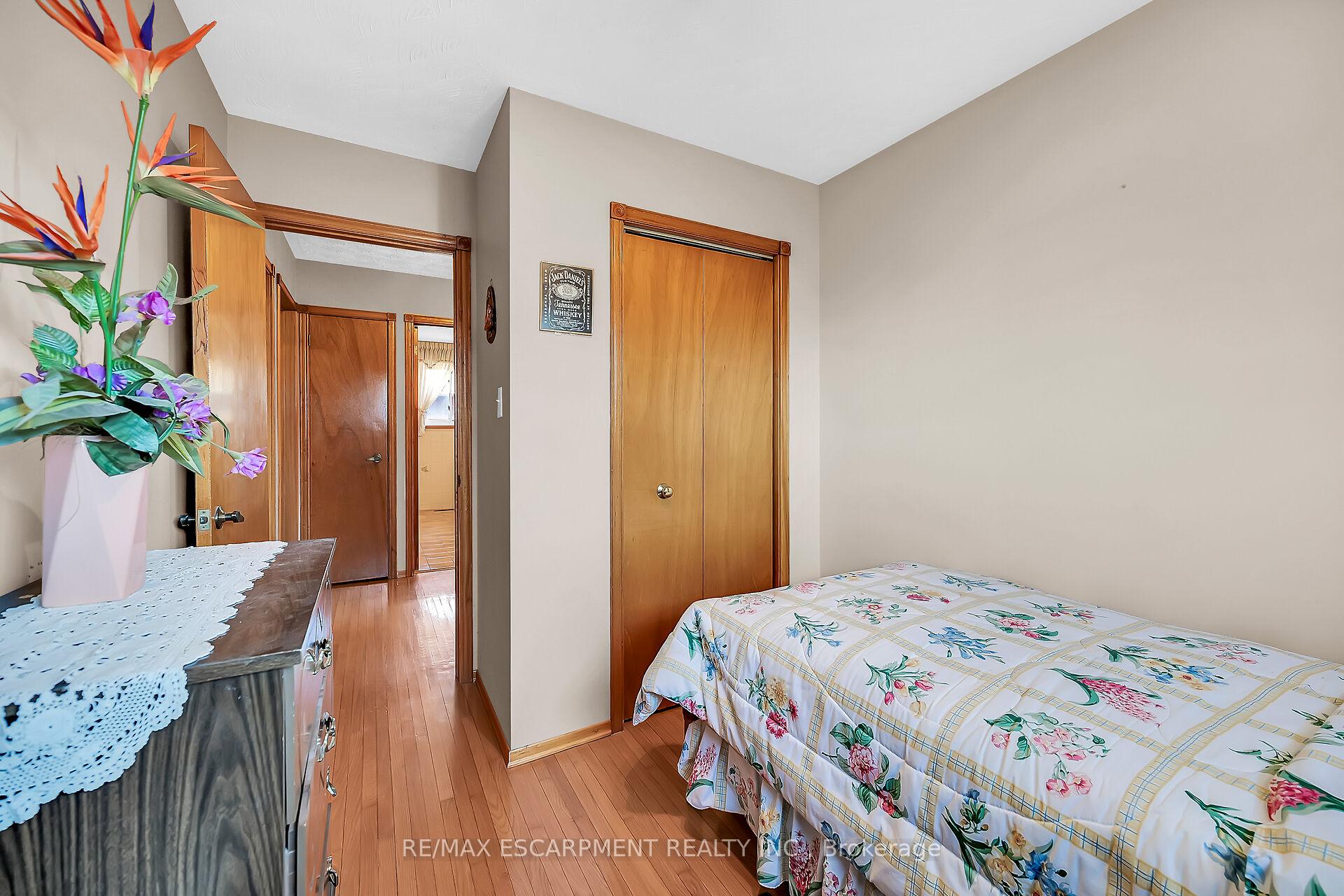 Photo 27 of 65 Ellington Avenue, Hamilton, Stoney Creek — HOMEH