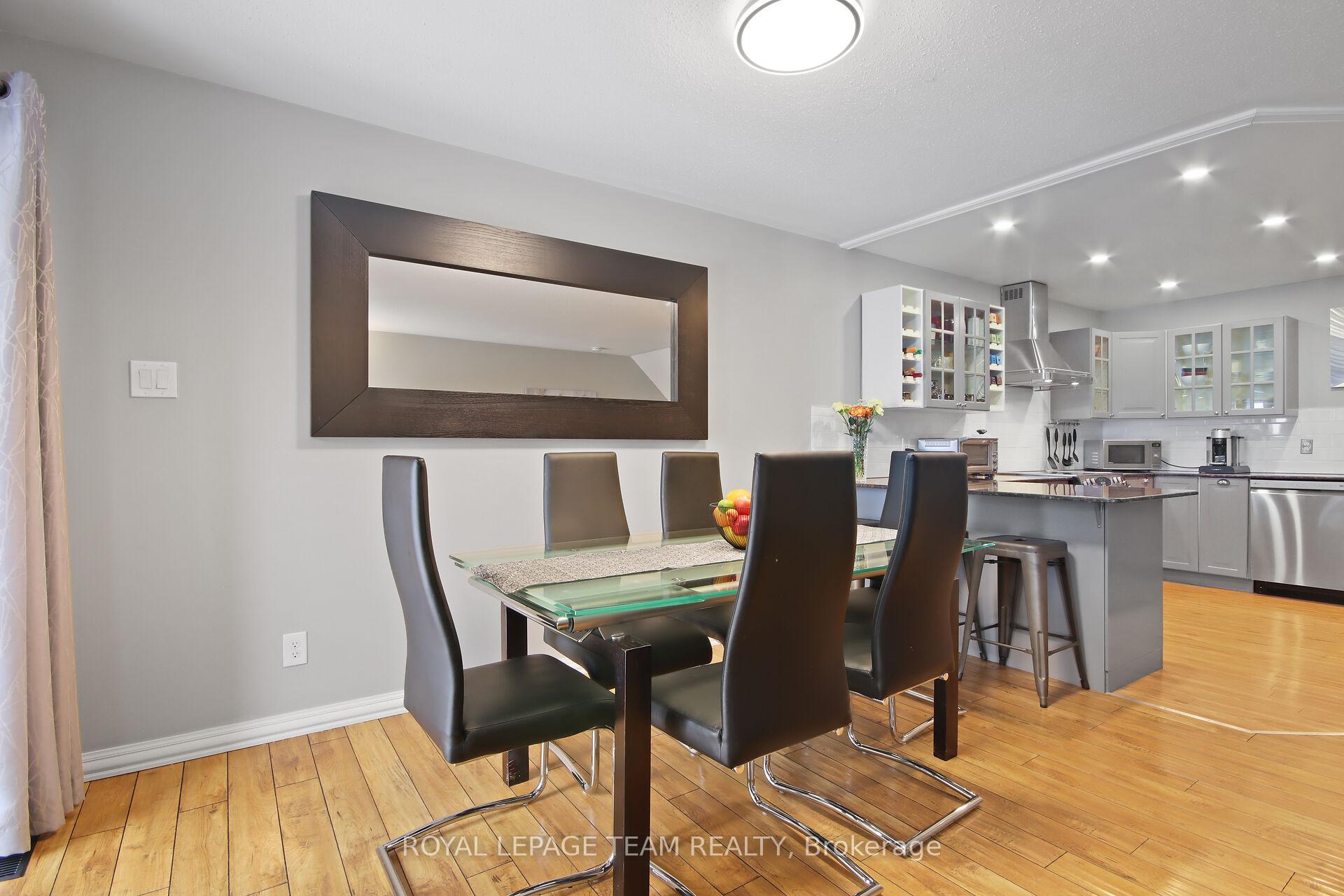 Photo 9 of 24 Armadale Crescent, Ottawa, Barrhaven - Cedargrove/Fraserdale — HOMEH
