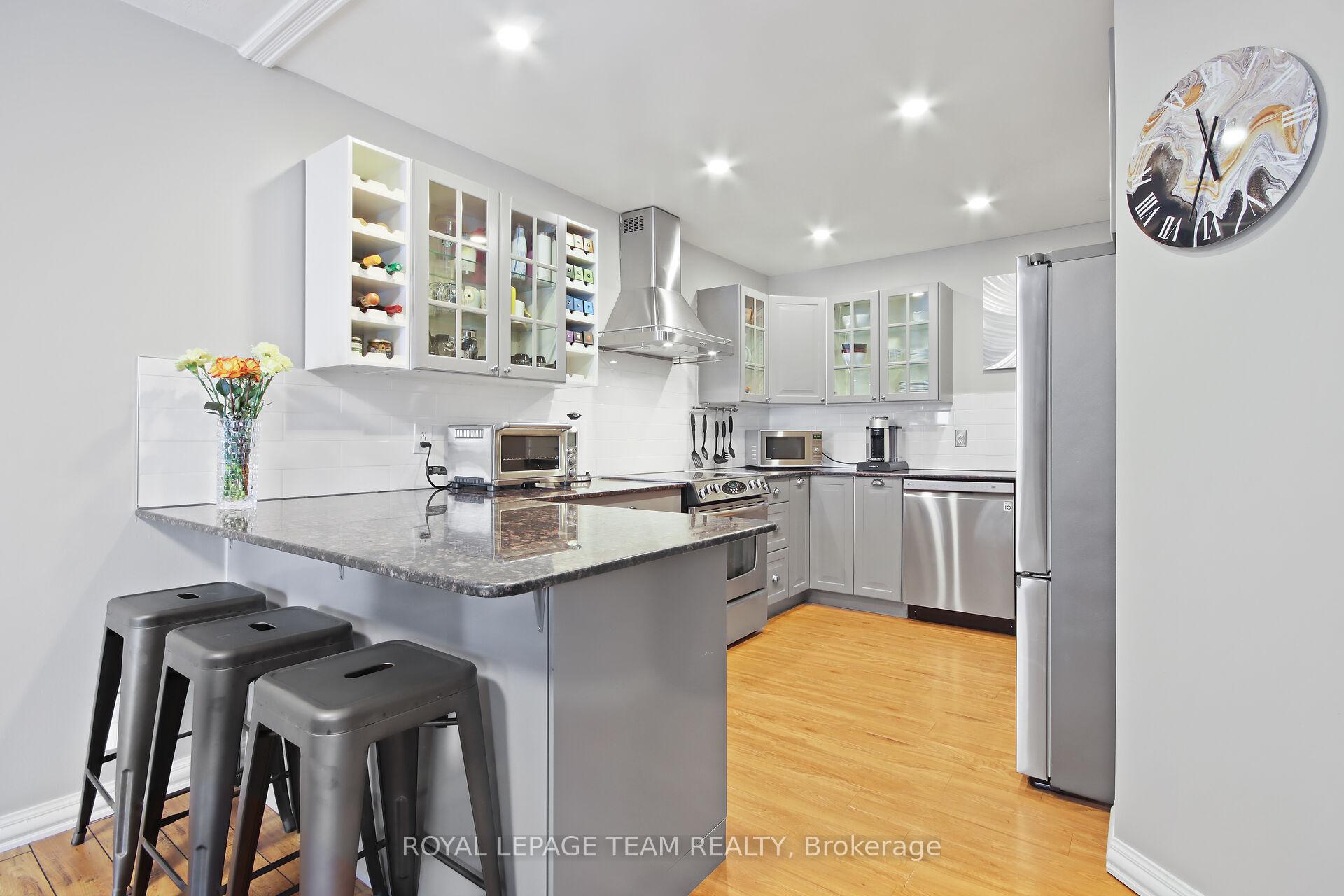 Photo 14 of 24 Armadale Crescent, Ottawa, Barrhaven - Cedargrove/Fraserdale — HOMEH