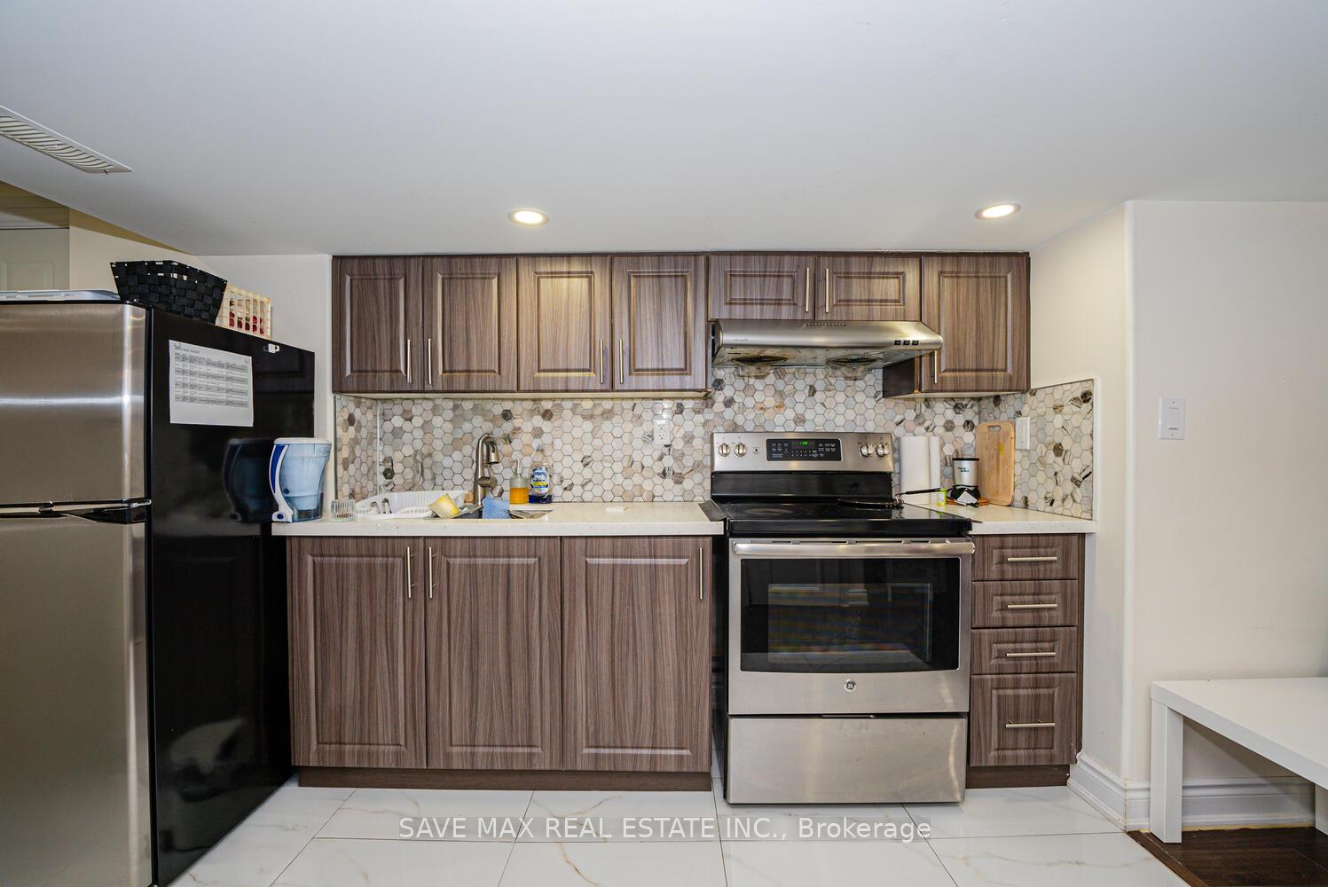 Photo 5 of Unit Basement, 20 Desert Garden Drive, Brampton, Northwest Brampton — HOMEH