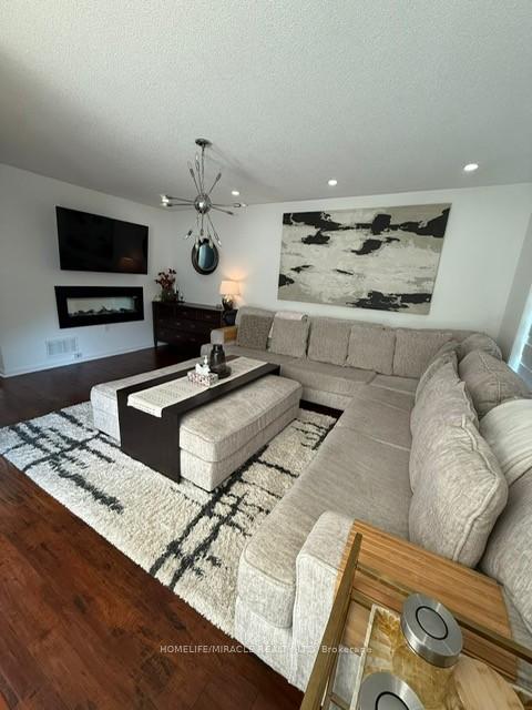 Photo 3 of 32 Thorpe (Upper) Crescent, Brampton, Fletcher's Meadow — HOMEH