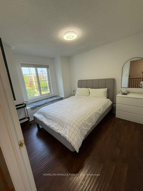 Photo 11 of 32 Thorpe (Upper) Crescent, Brampton, Fletcher's Meadow — HOMEH