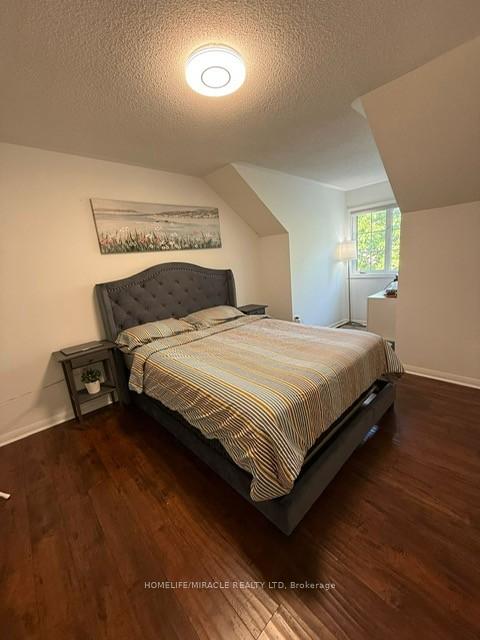 Photo 12 of 32 Thorpe (Upper) Crescent, Brampton, Fletcher's Meadow — HOMEH