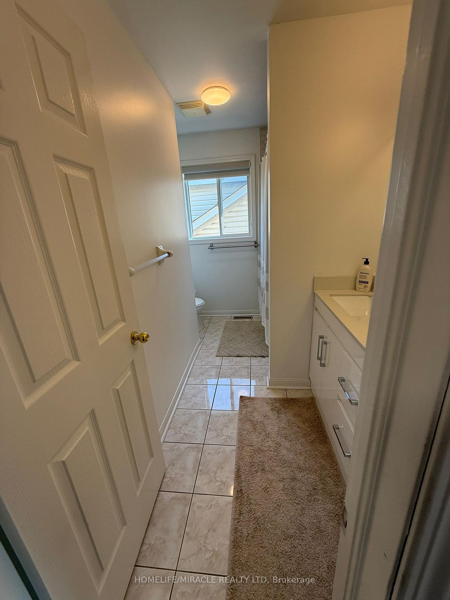 Photo 13 of 32 Thorpe (Upper) Crescent, Brampton, Fletcher's Meadow — HOMEH