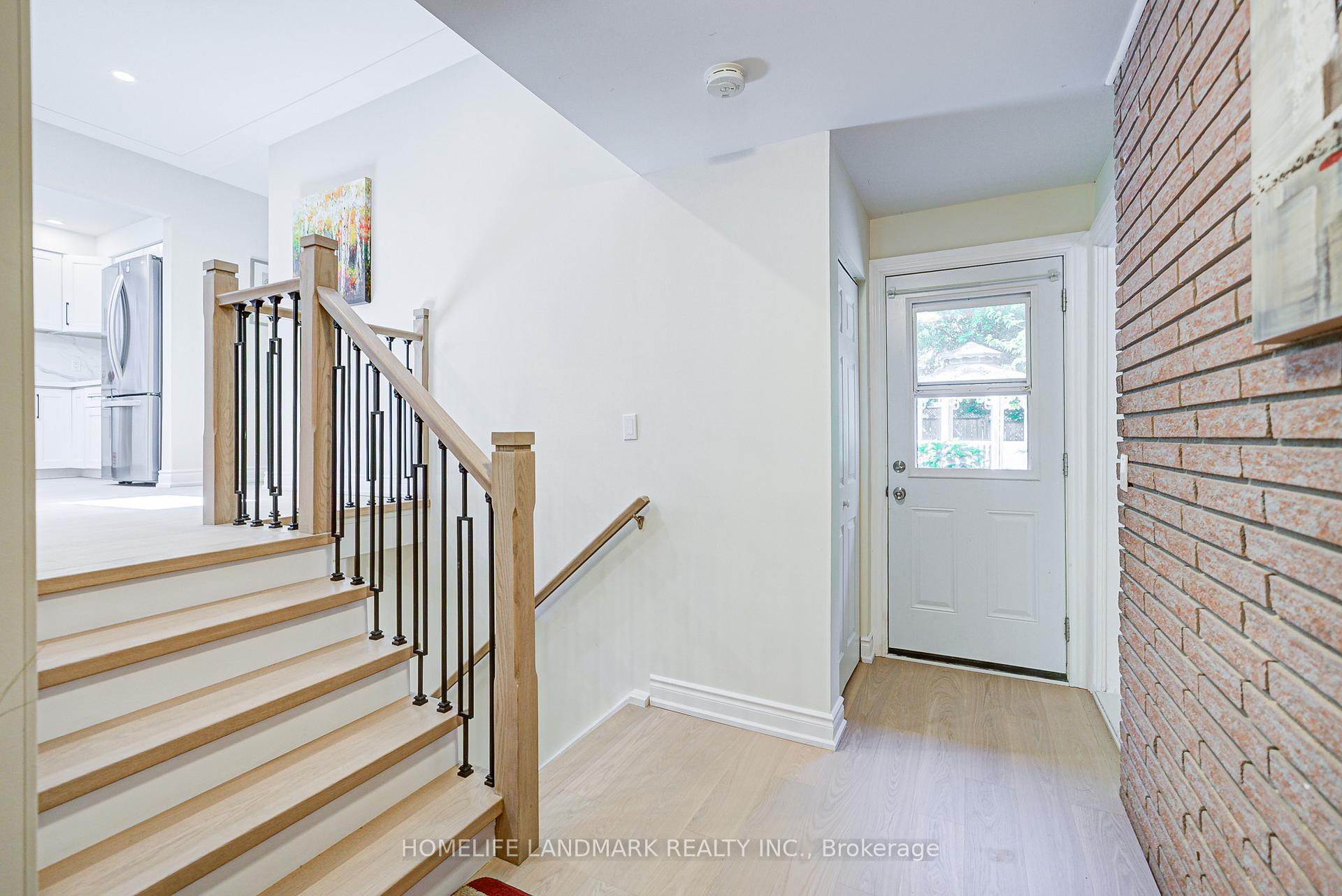 Photo 4 of 19 Sheldon Street, Hamilton, Dundas — HOMEH