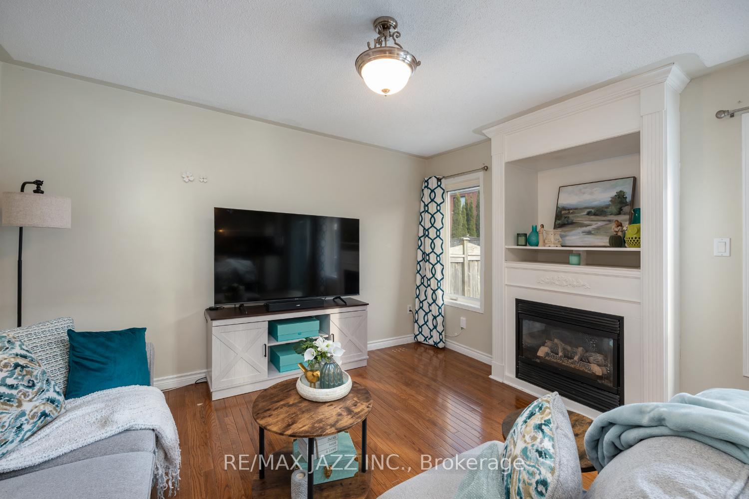 Photo 7 of 1384 Lyncroft Crescent, Oshawa, Taunton — HOMEH