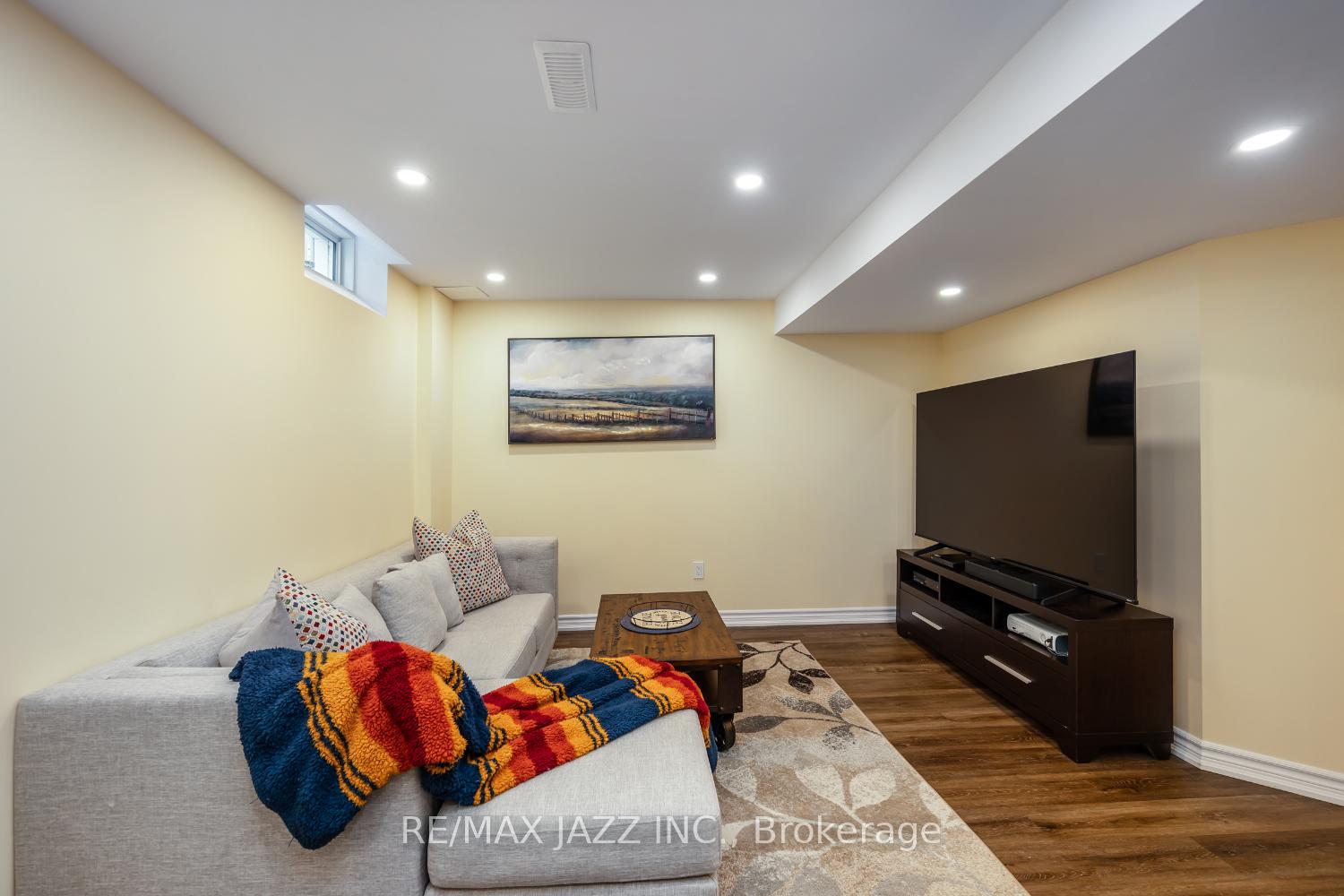 Photo 26 of 1384 Lyncroft Crescent, Oshawa, Taunton — HOMEH
