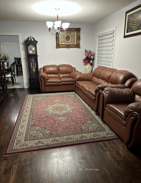 Photo 3 of 66 Lexington Road, Brampton, Bram East — HOMEH