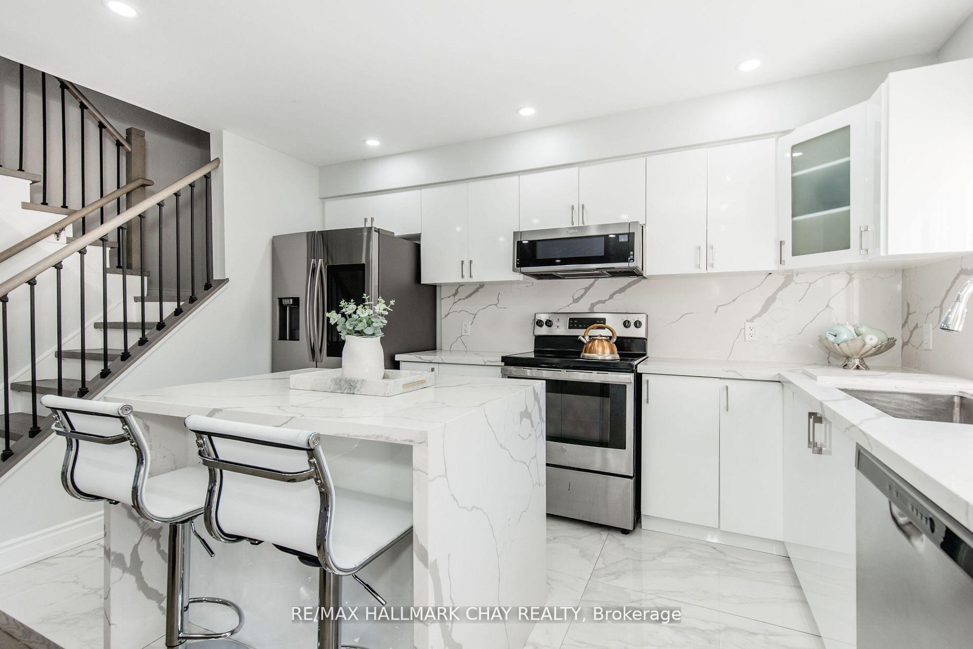 Photo 13 of 112 Sydenham Wells, Barrie, Georgian Drive — HOMEH