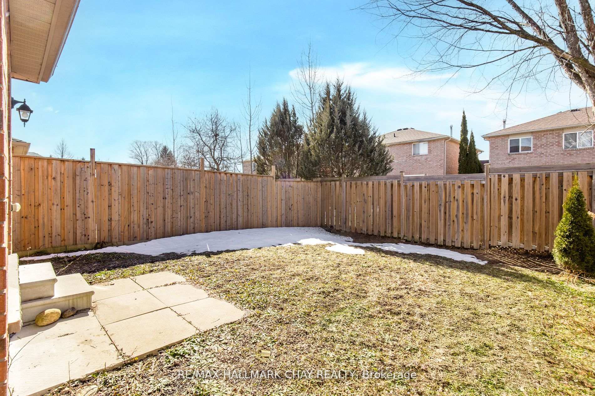 Photo 40 of 112 Sydenham Wells, Barrie, Georgian Drive — HOMEH