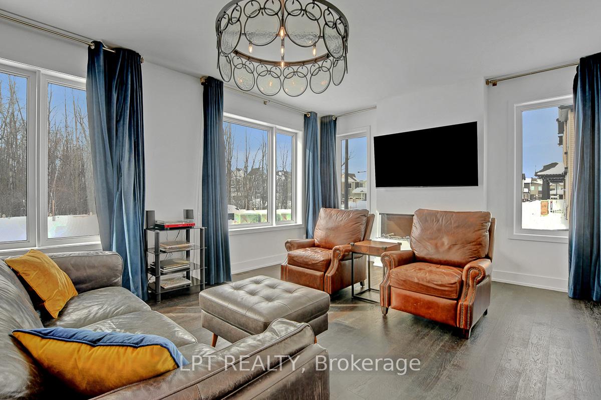 Photo 7 of 2441 Watercolours Way, Ottawa, Barrhaven - Half Moon Bay — HOMEH