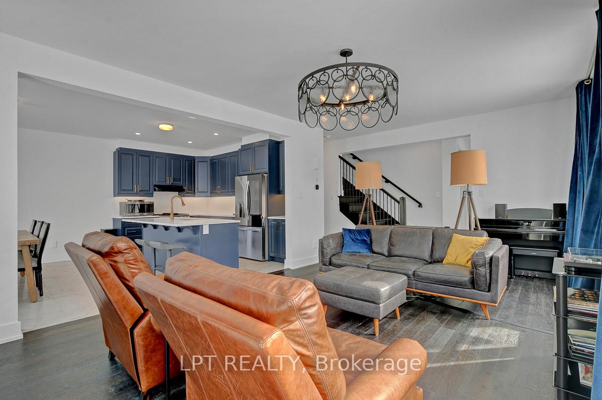 Photo 9 of 2441 Watercolours Way, Ottawa, Barrhaven - Half Moon Bay — HOMEH