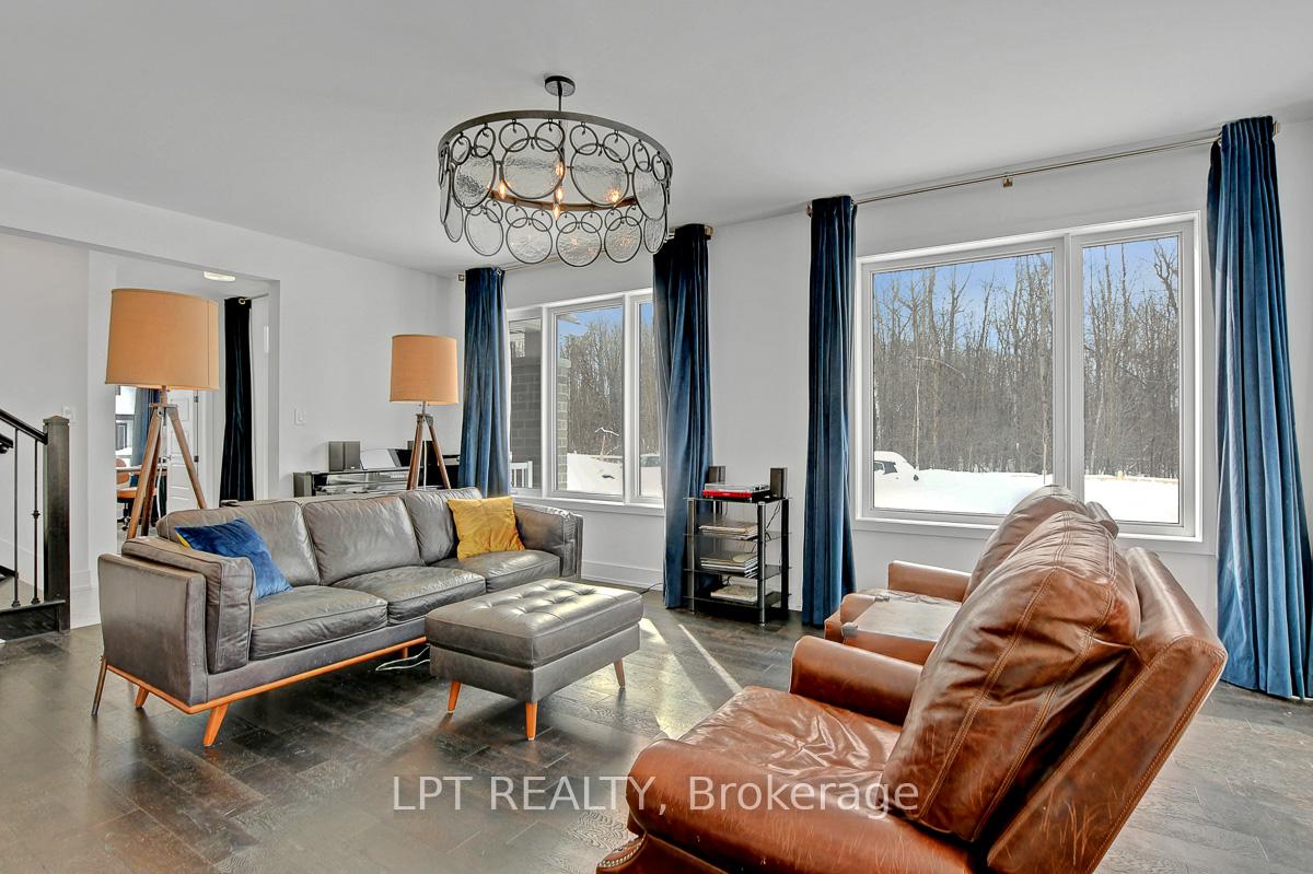 Photo 10 of 2441 Watercolours Way, Ottawa, Barrhaven - Half Moon Bay — HOMEH