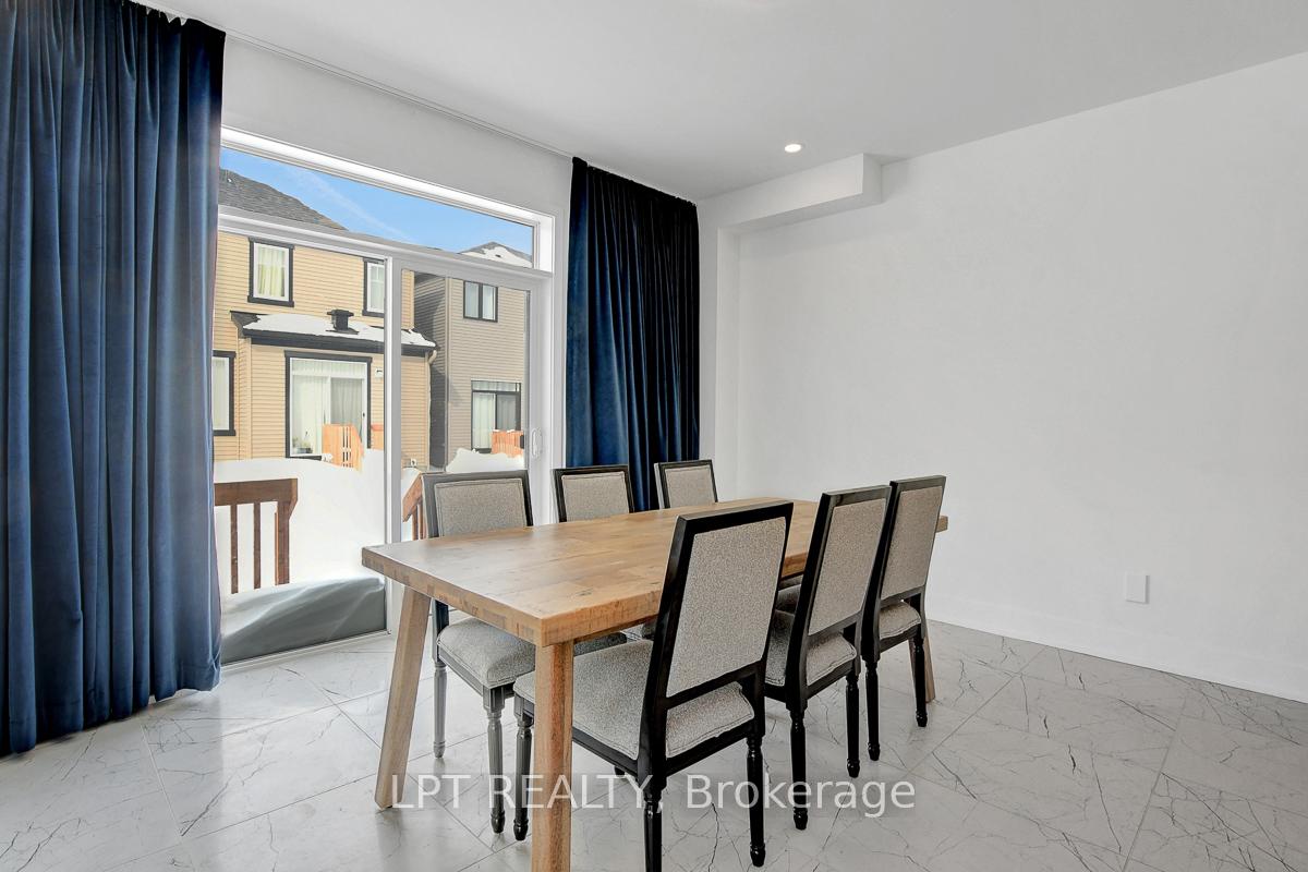 Photo 11 of 2441 Watercolours Way, Ottawa, Barrhaven - Half Moon Bay — HOMEH