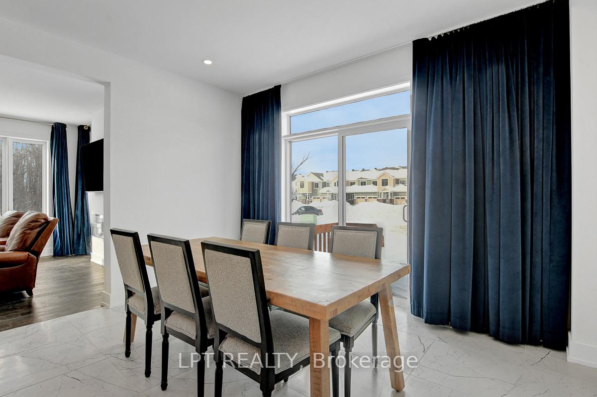 Photo 12 of 2441 Watercolours Way, Ottawa, Barrhaven - Half Moon Bay — HOMEH