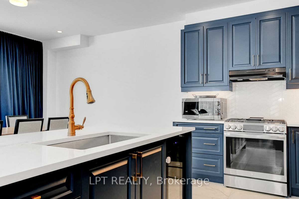 Photo 18 of 2441 Watercolours Way, Ottawa, Barrhaven - Half Moon Bay — HOMEH