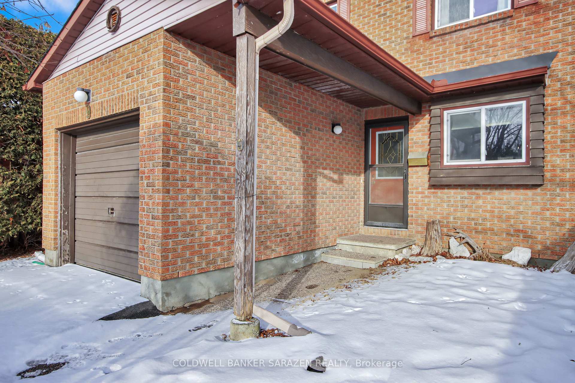 Photo 3 of 9 Airycot Circle, Ottawa, Barrhaven - Pheasant Run — HOMEH