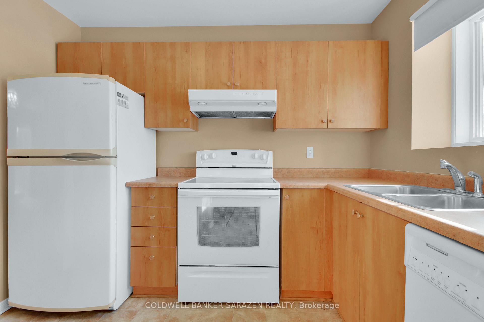 Photo 4 of 9 Airycot Circle, Ottawa, Barrhaven - Pheasant Run — HOMEH