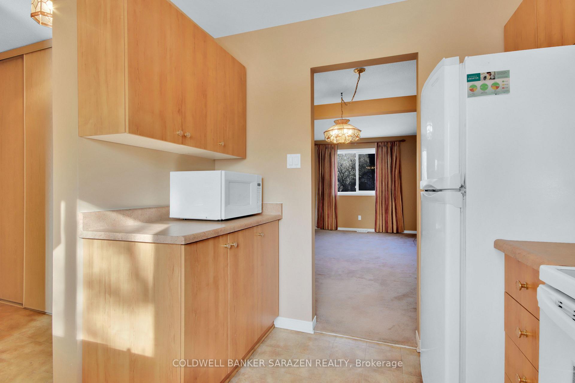 Photo 7 of 9 Airycot Circle, Ottawa, Barrhaven - Pheasant Run — HOMEH