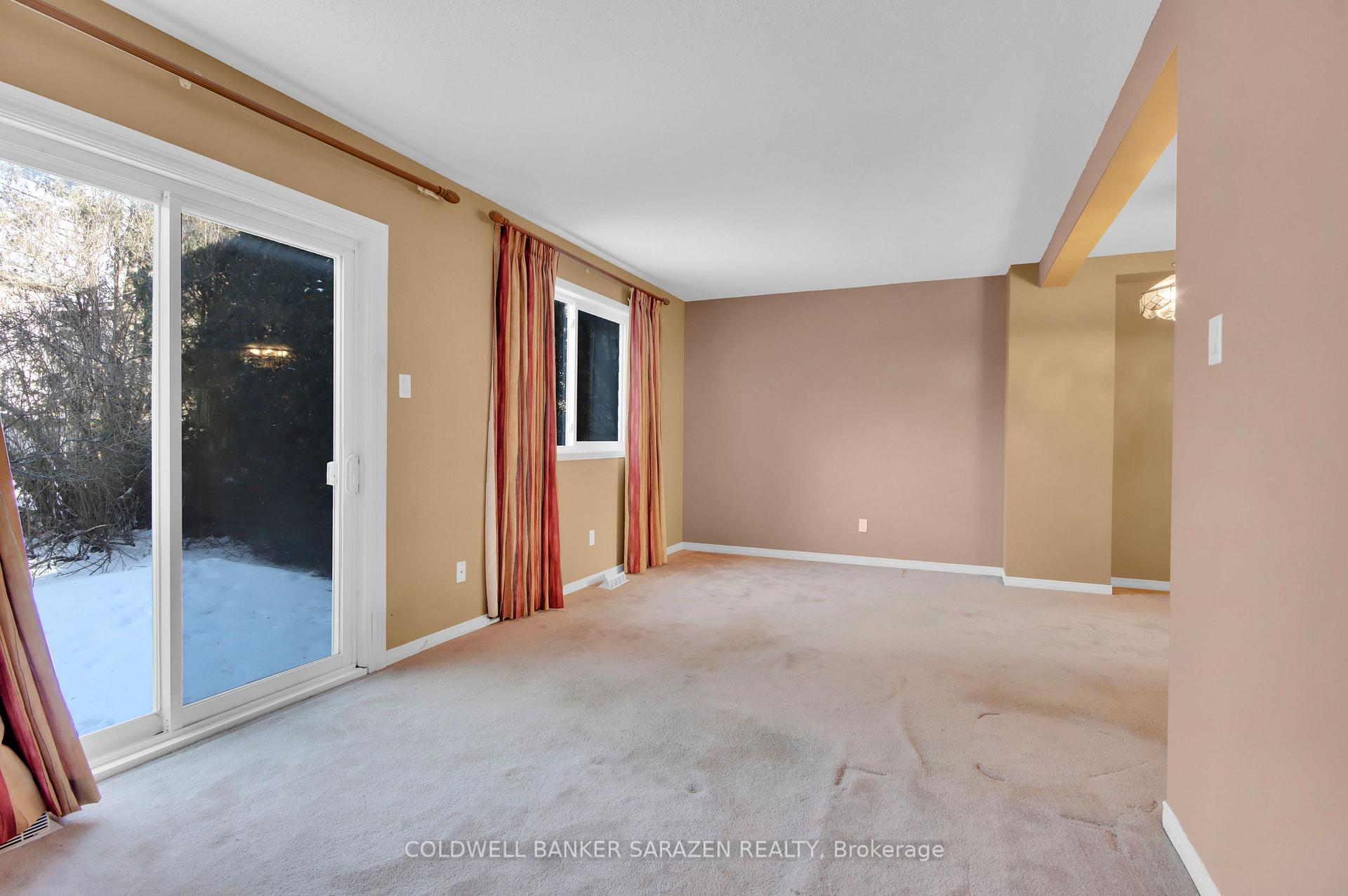 Photo 10 of 9 Airycot Circle, Ottawa, Barrhaven - Pheasant Run — HOMEH