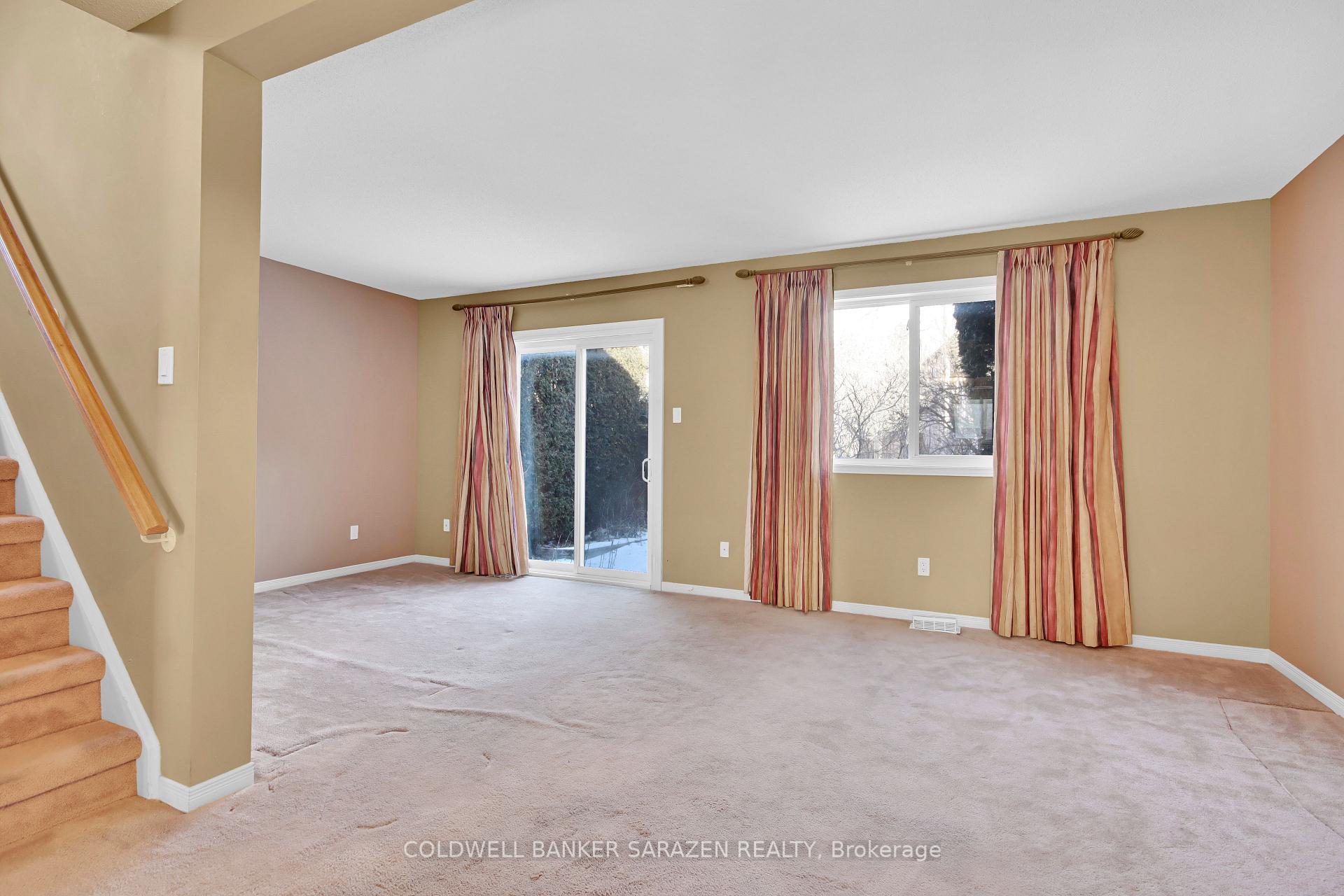 Photo 11 of 9 Airycot Circle, Ottawa, Barrhaven - Pheasant Run — HOMEH