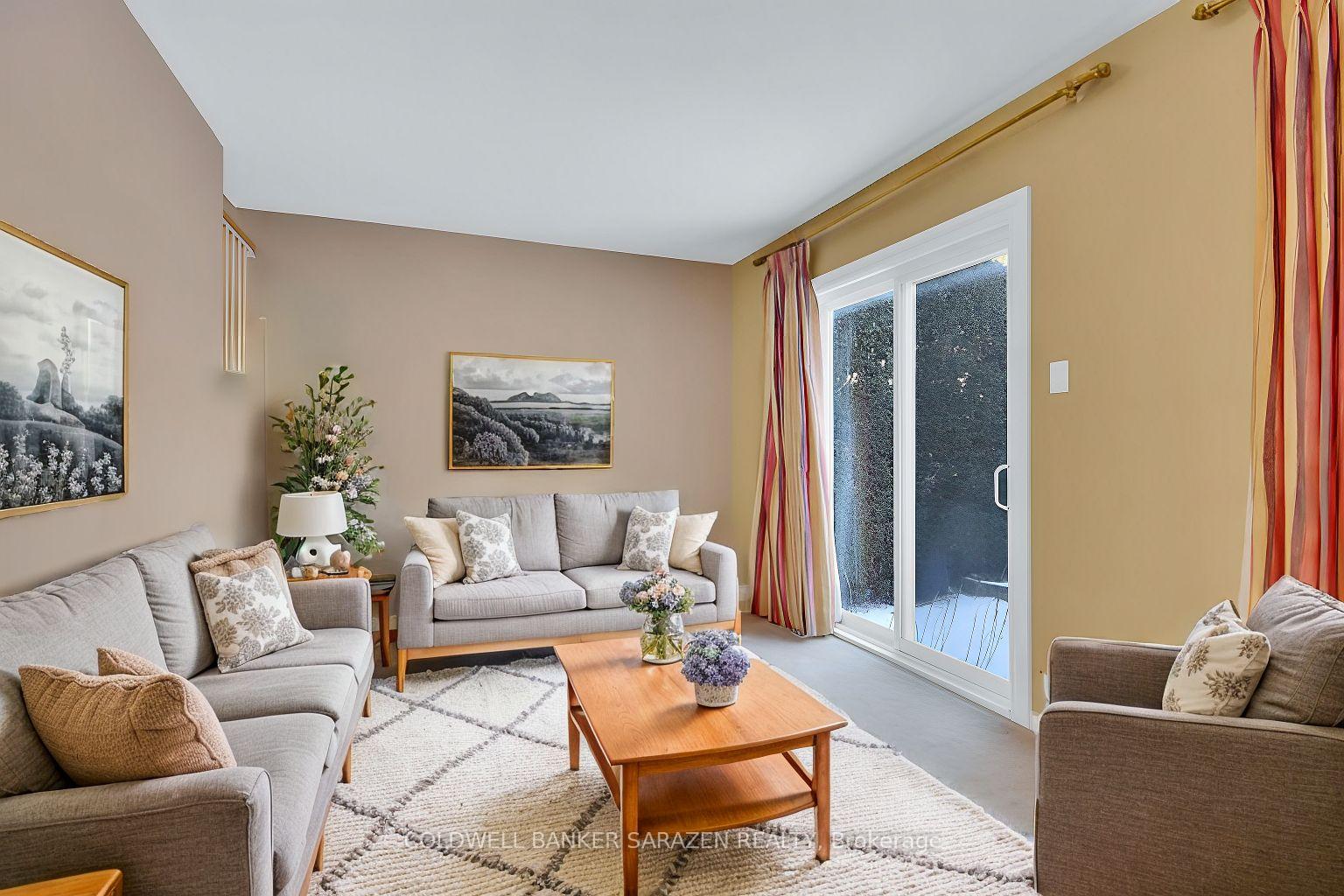 Photo 12 of 9 Airycot Circle, Ottawa, Barrhaven - Pheasant Run — HOMEH