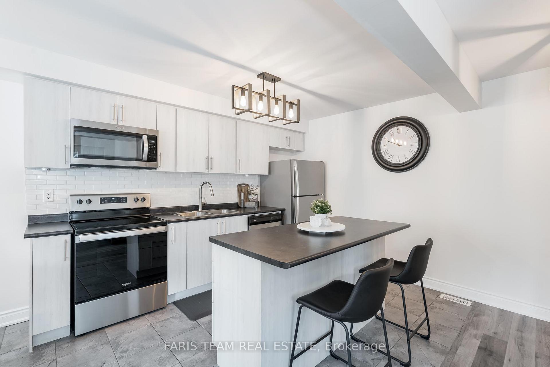 Photo 3 of 54 Andean Lane, Barrie, Rural Barrie Southwest — HOMEH