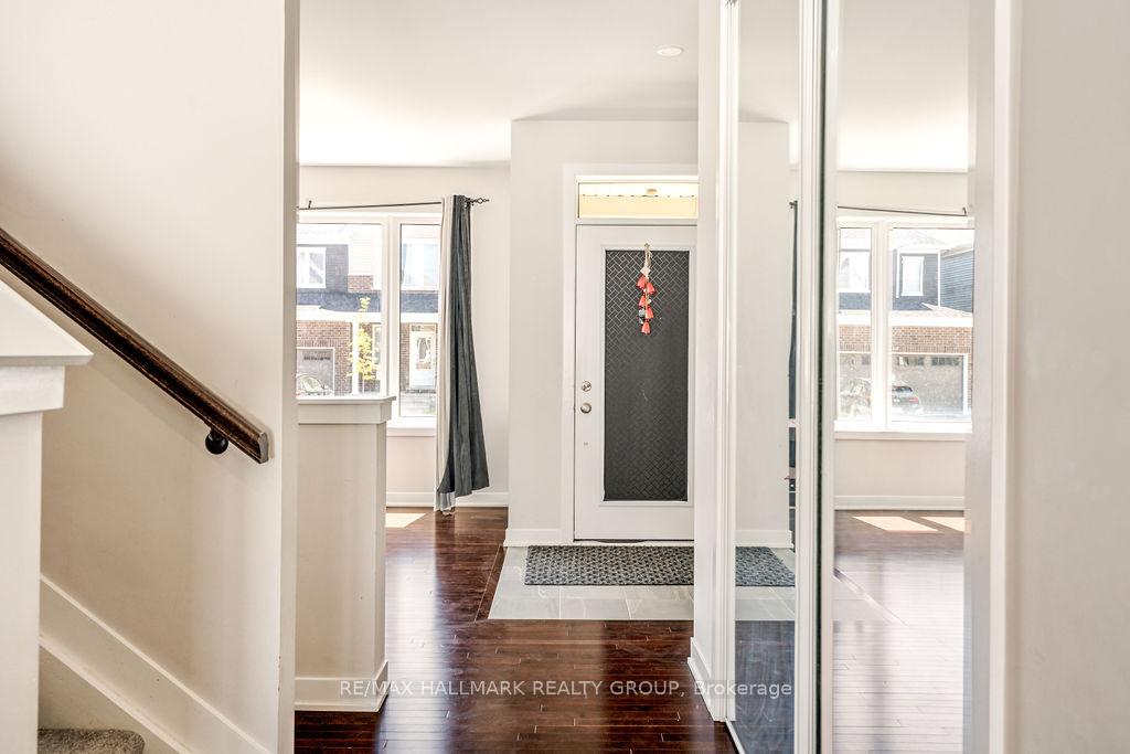 Photo 3 of 745 Eminence Street, Ottawa, Barrhaven - Half Moon Bay — HOMEH