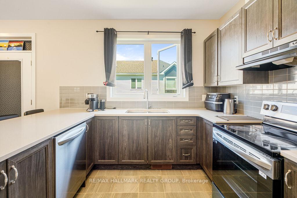 Photo 9 of 745 Eminence Street, Ottawa, Barrhaven - Half Moon Bay — HOMEH