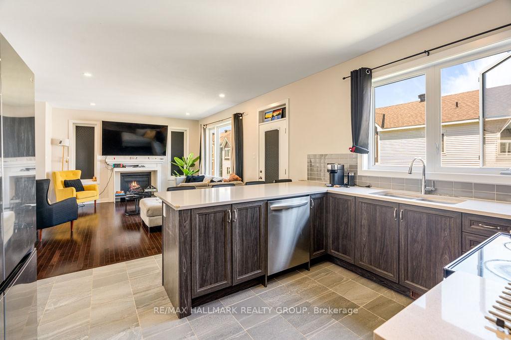 Photo 10 of 745 Eminence Street, Ottawa, Barrhaven - Half Moon Bay — HOMEH