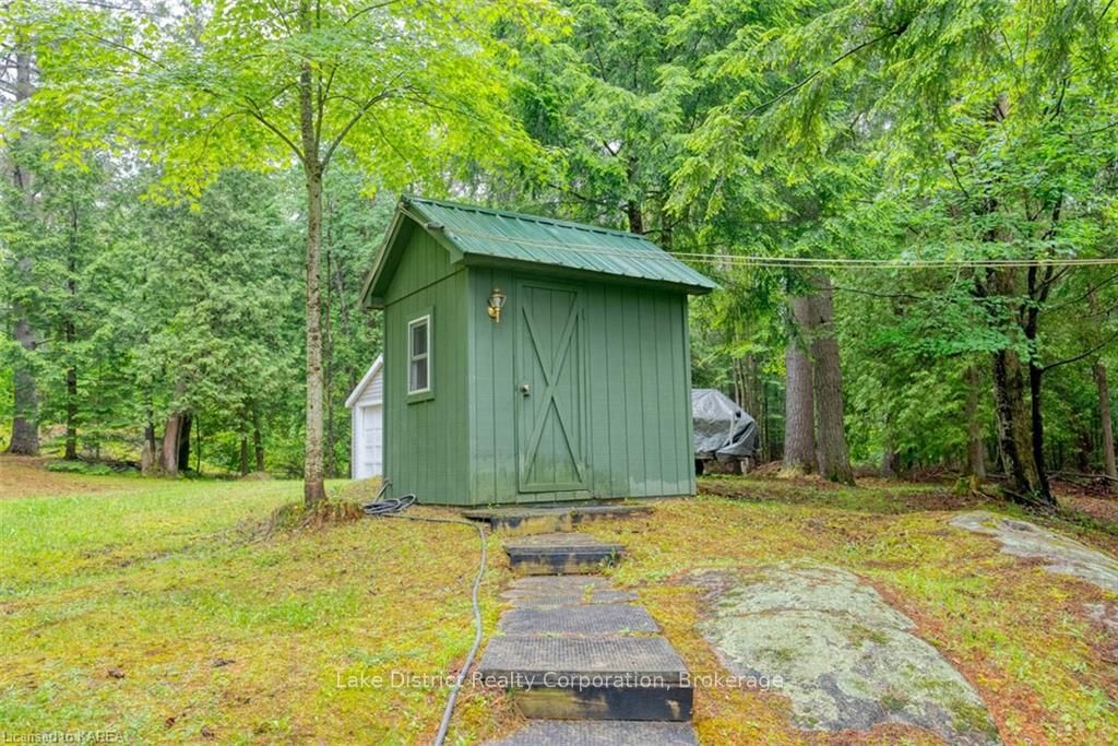 Photo 10 of 1098 Pine Path, Frontenac, Frontenac North — HOMEH