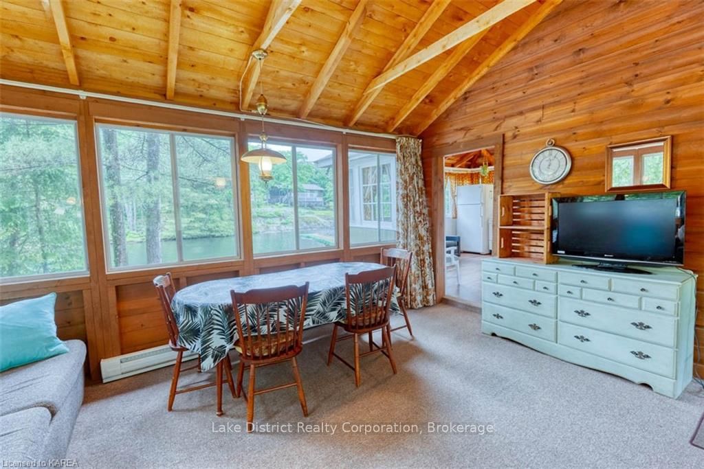 Photo 4 of 1098 Pine Path, Frontenac, Frontenac North — HOMEH