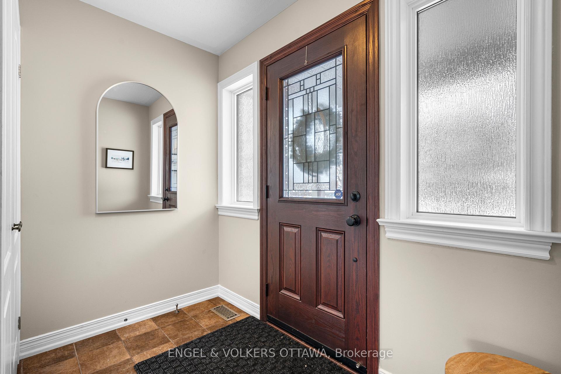 Photo 2 of 36 Newborough Crescent, Ottawa, Barrhaven East — HOMEH