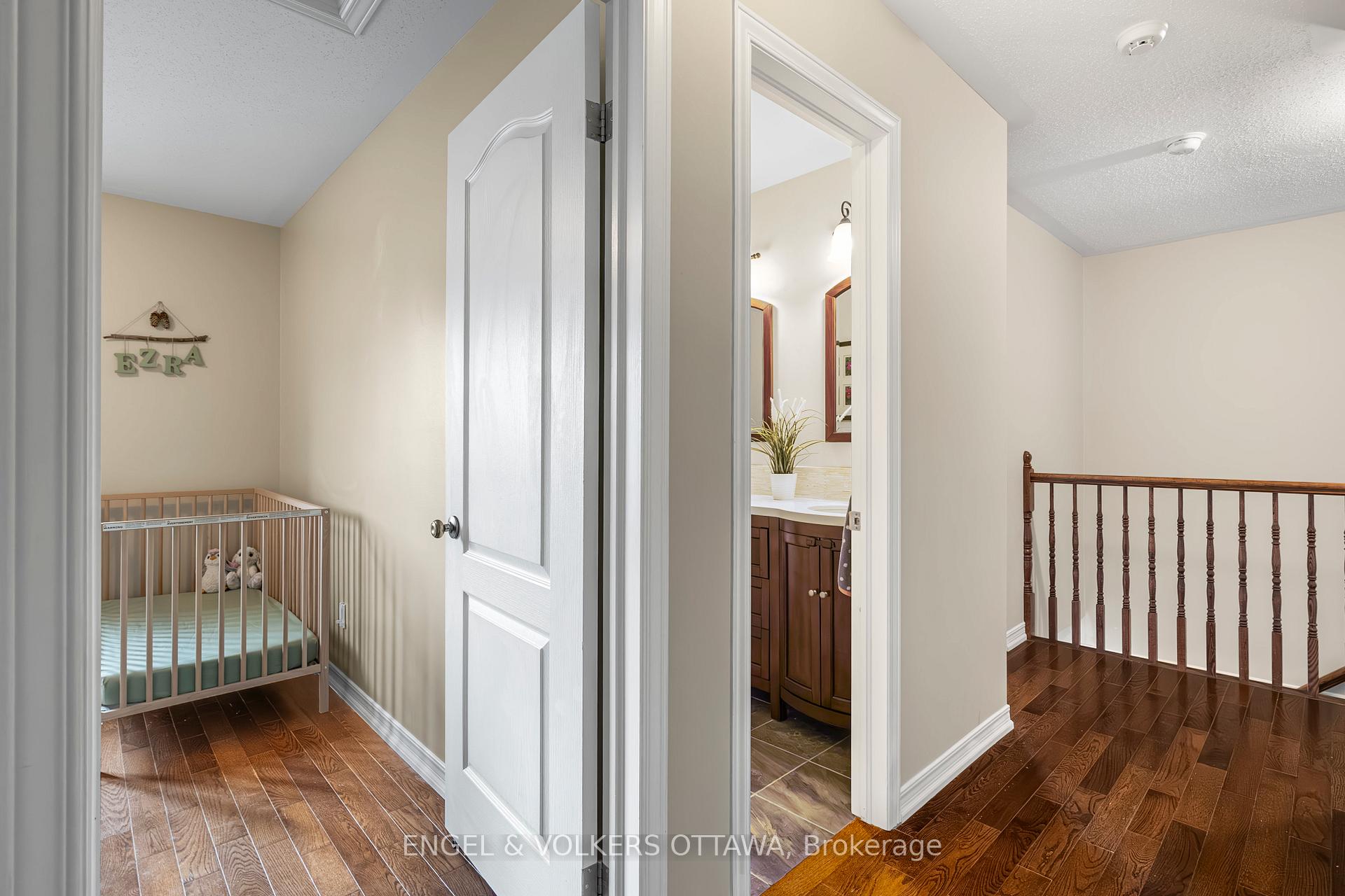 Photo 22 of 36 Newborough Crescent, Ottawa, Barrhaven East — HOMEH